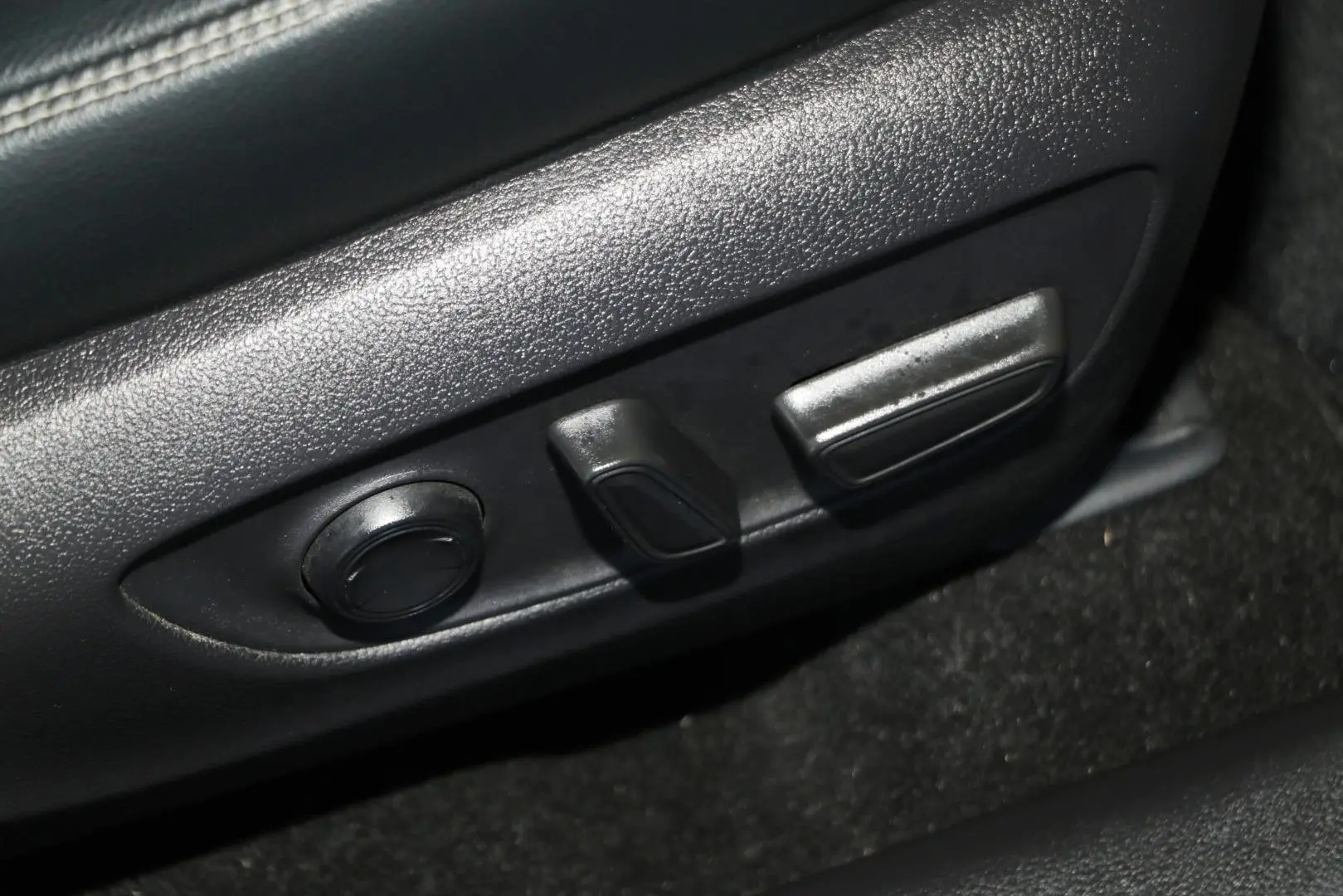 2023 Toyota RAV4 Gallery Image 17