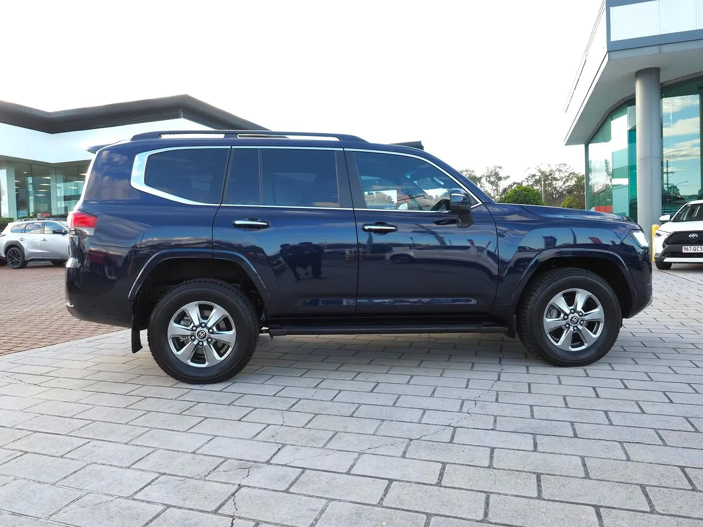 2023 Toyota Landcruiser Gallery Image 8
