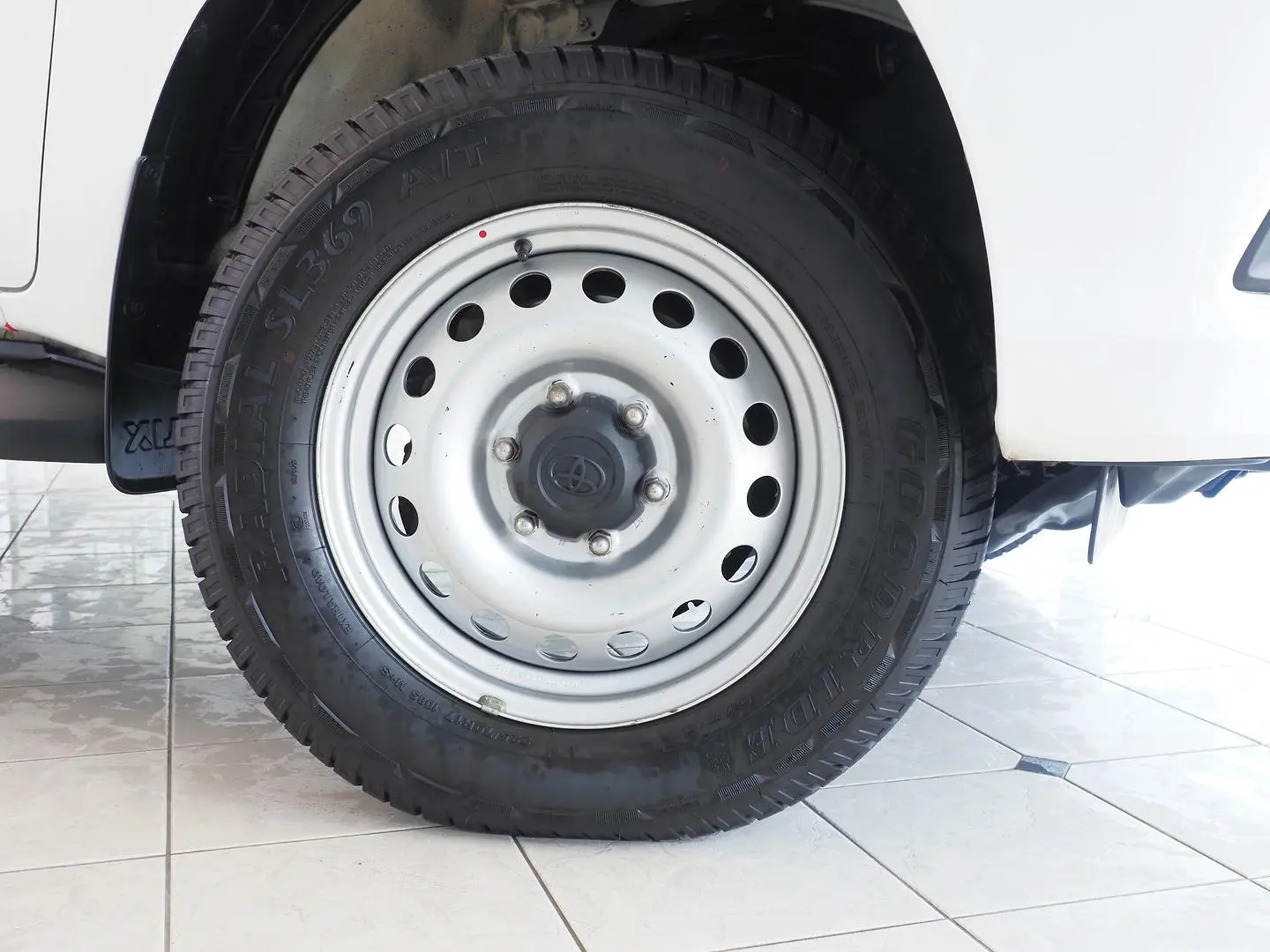 2021 Toyota Hilux Gallery Image 15