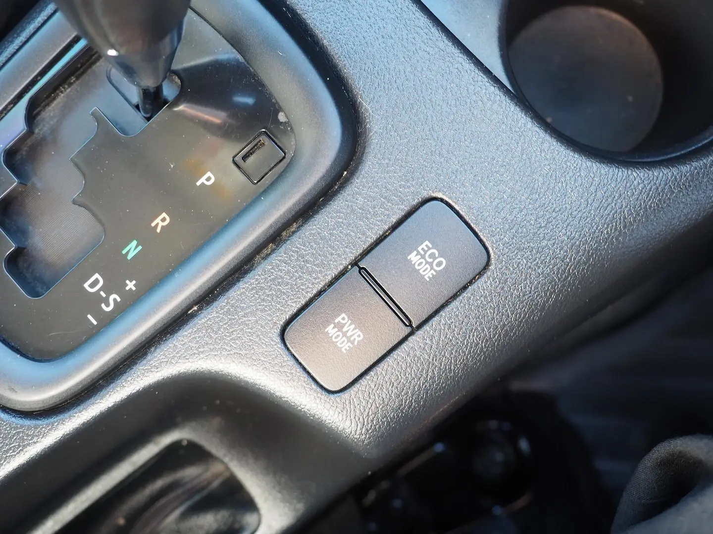 2020 Toyota Hilux Gallery Image 29
