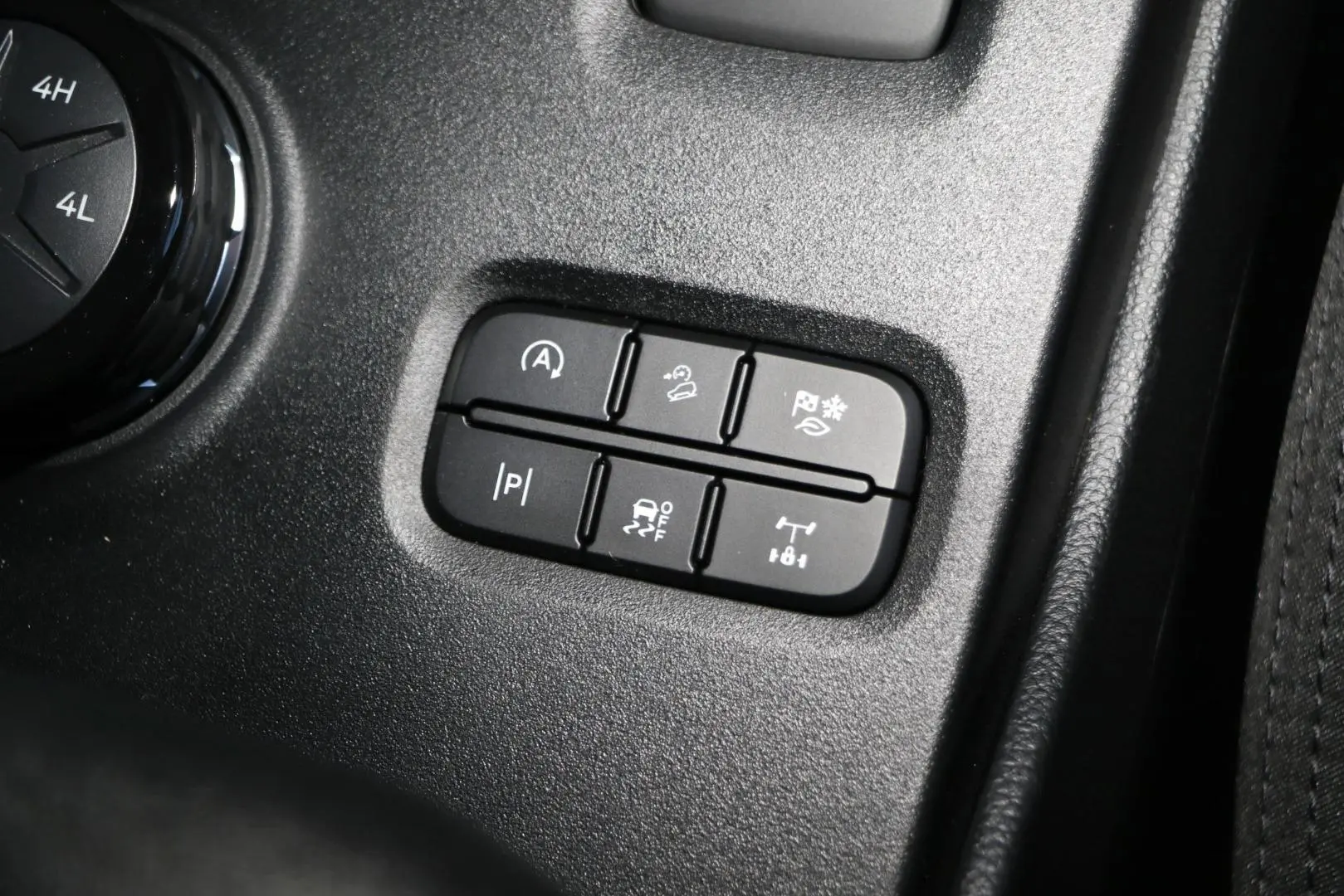 2024 Ford Everest Gallery Image 15
