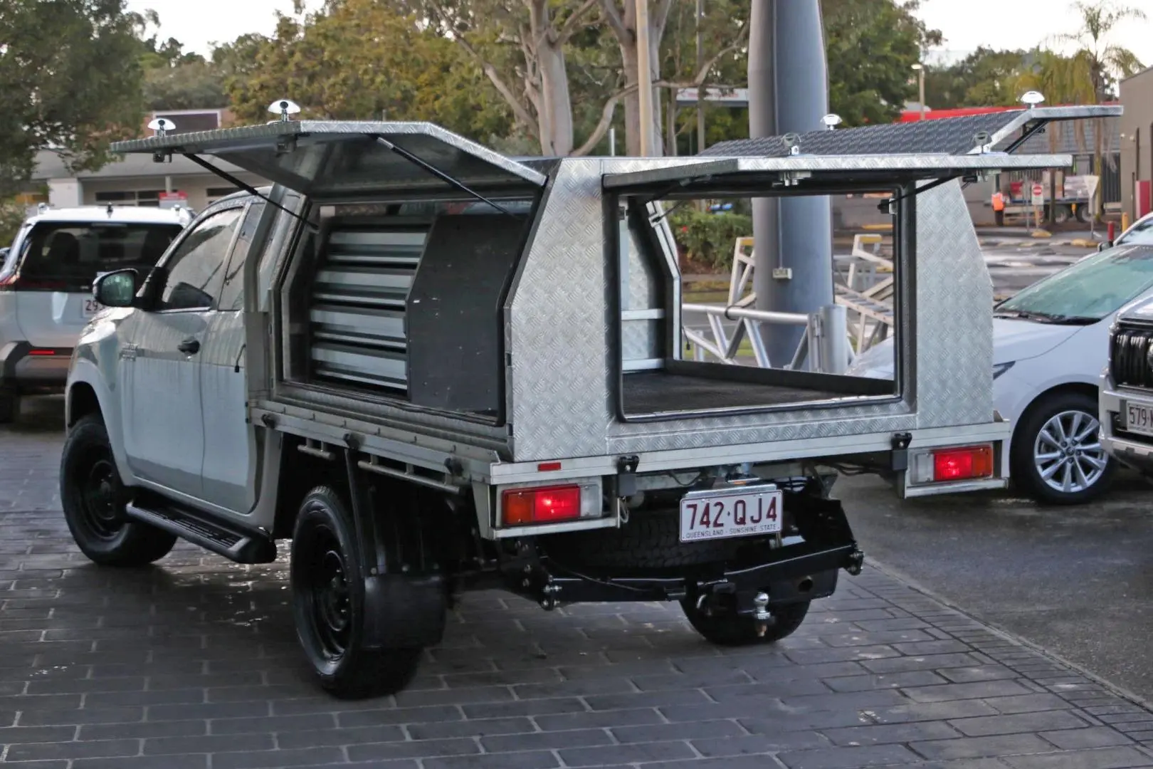 2020 Toyota Hilux Gallery Image 4