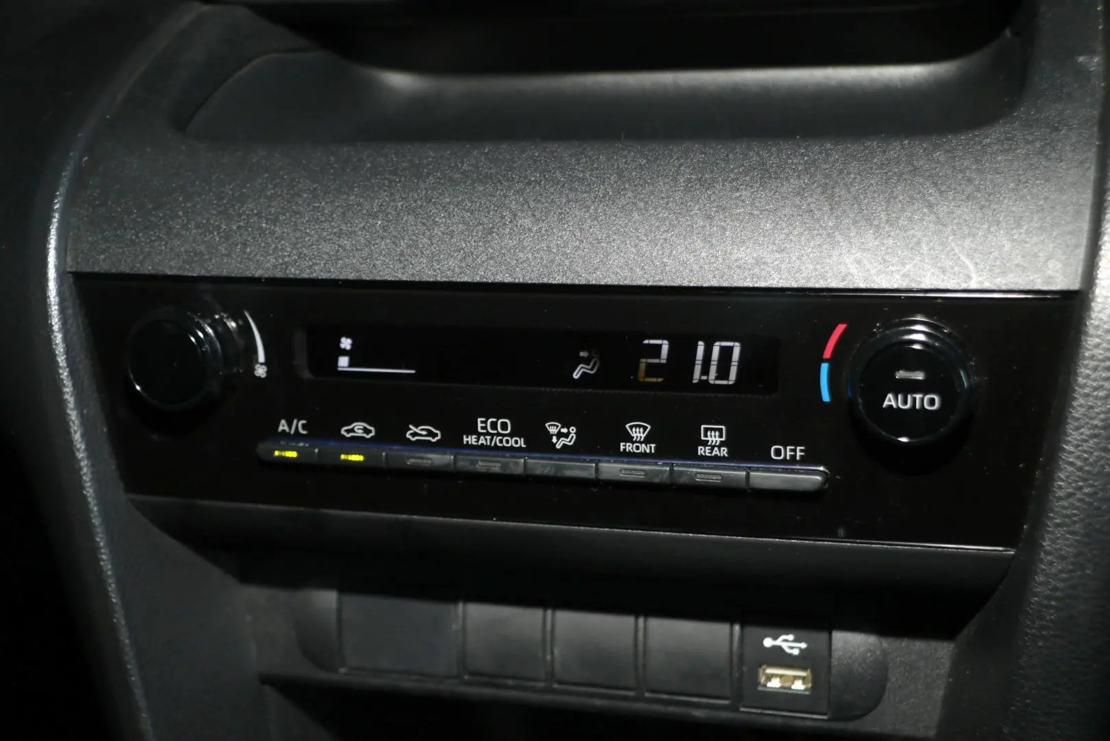 2023 Toyota Yaris Cross Gallery Image 16