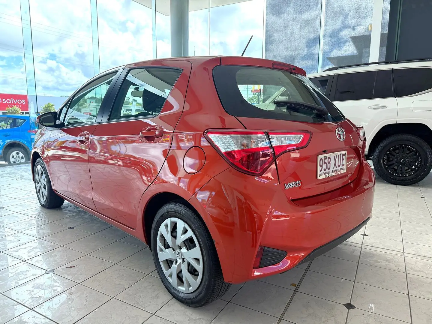 2017 Toyota Yaris Gallery Image 9