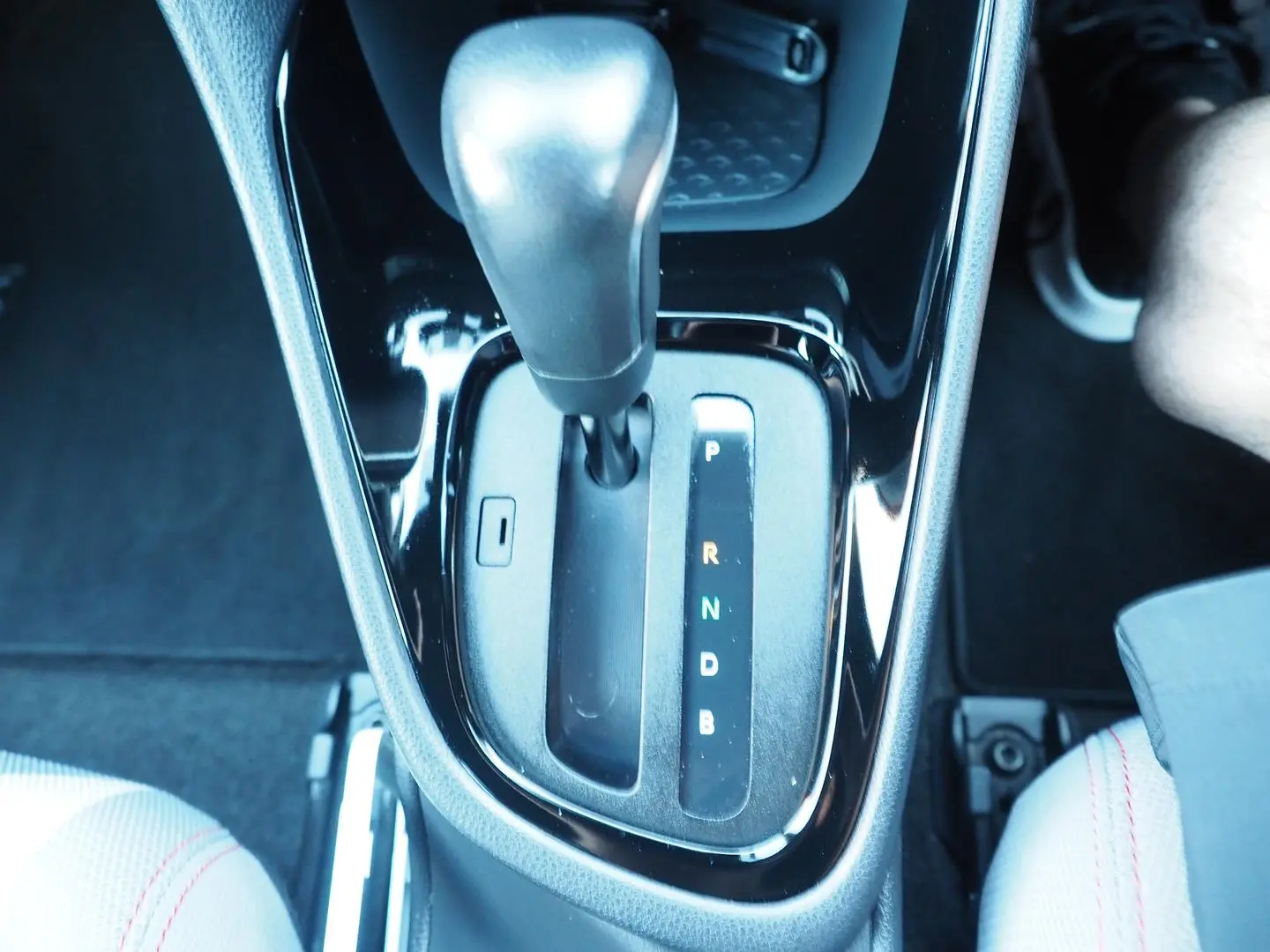 2021 Toyota Yaris Gallery Image 28
