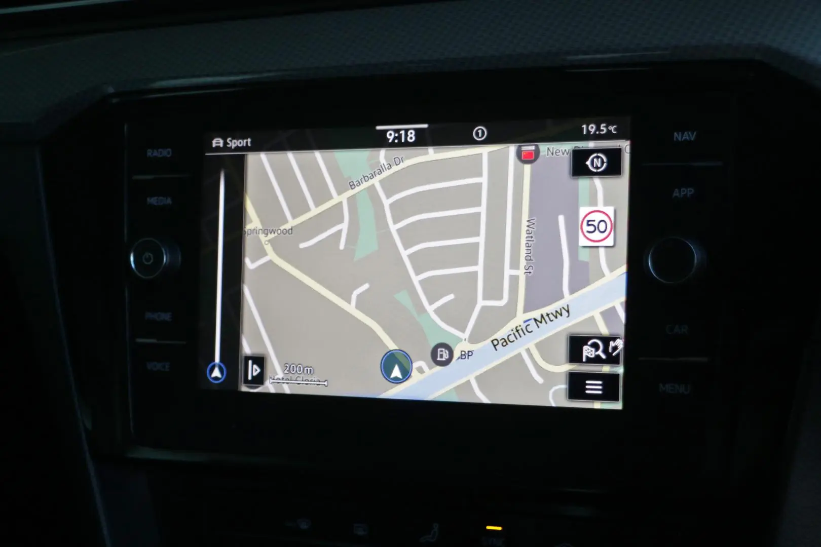 2022 Volkswagen Passat Gallery Image 10