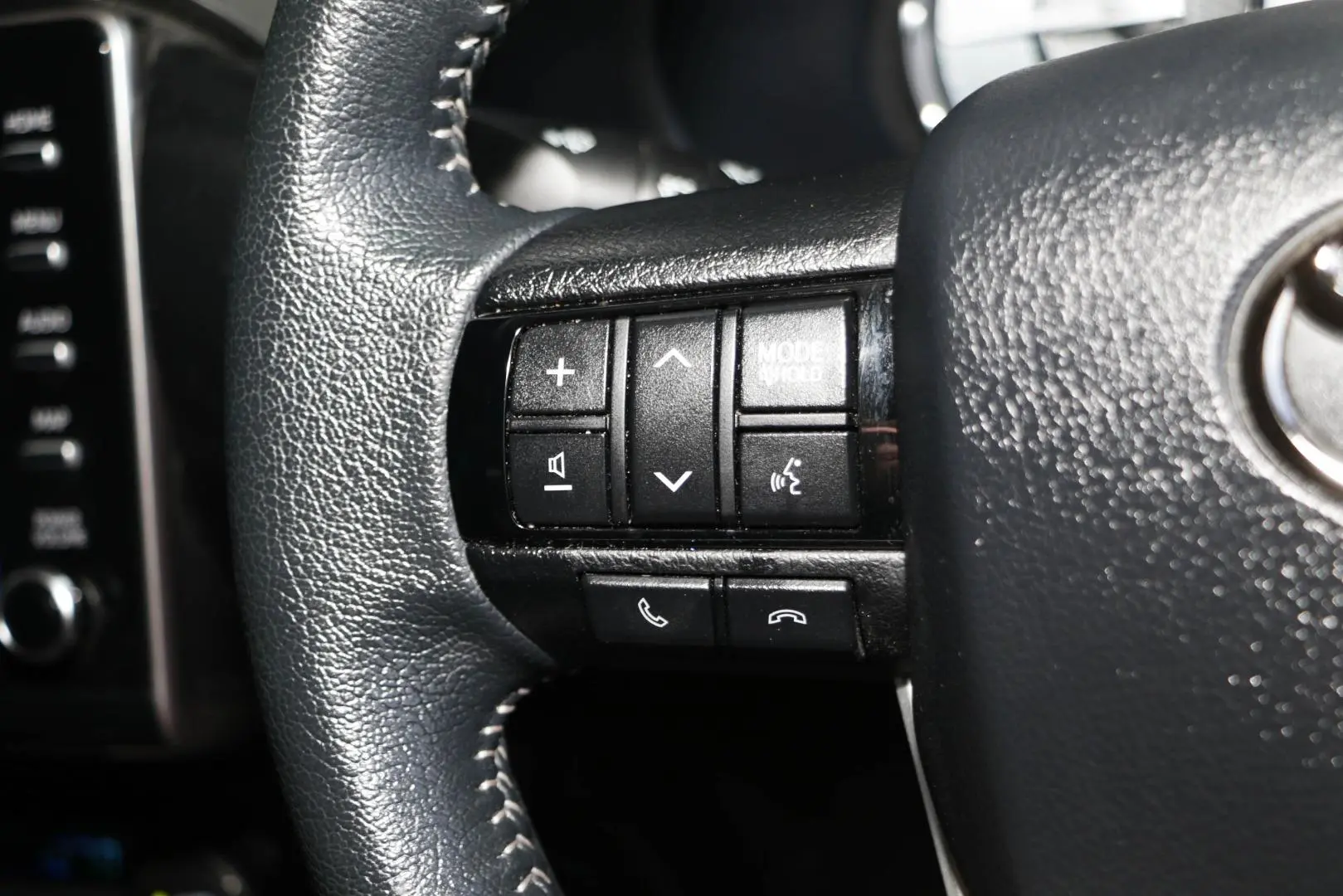 2024 Toyota Hilux Gallery Image 19