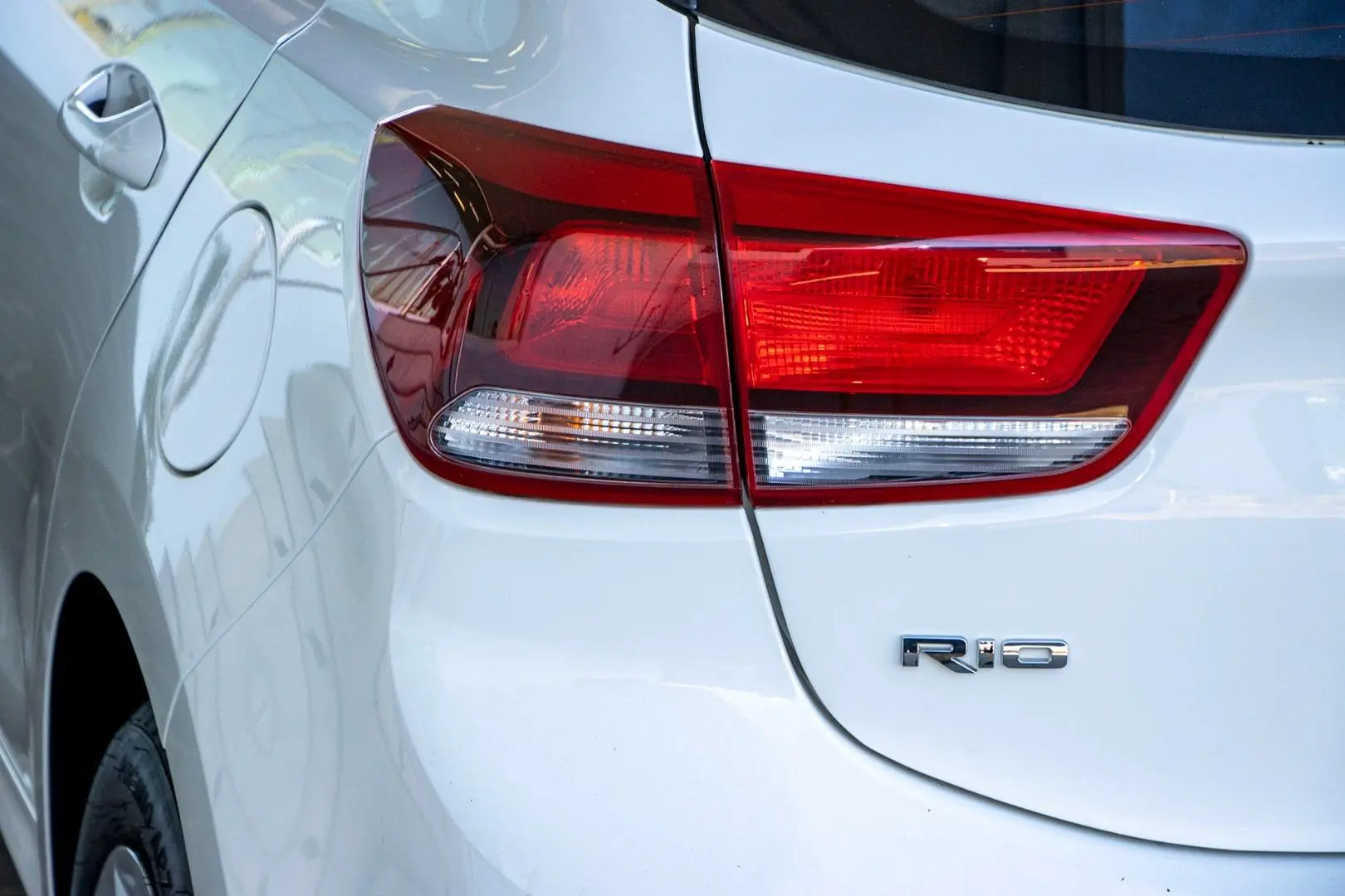 2019 Kia Rio Gallery Image 18