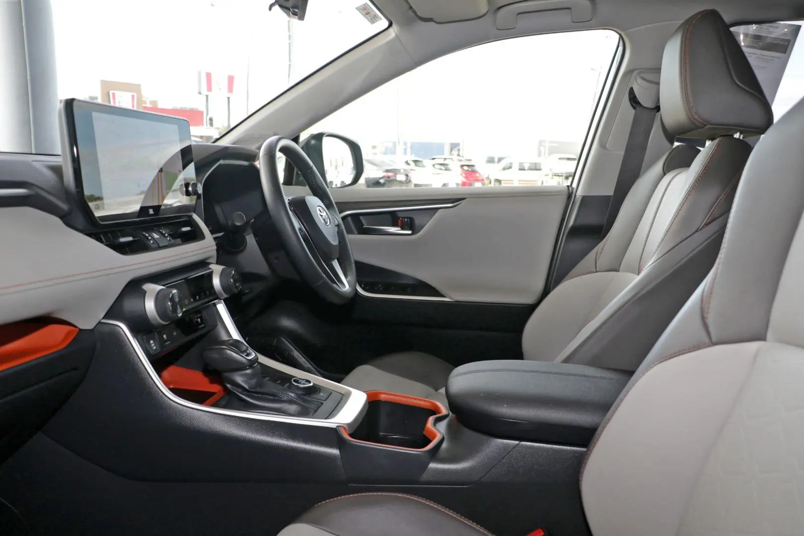 2024 Toyota RAV4 Gallery Image 8