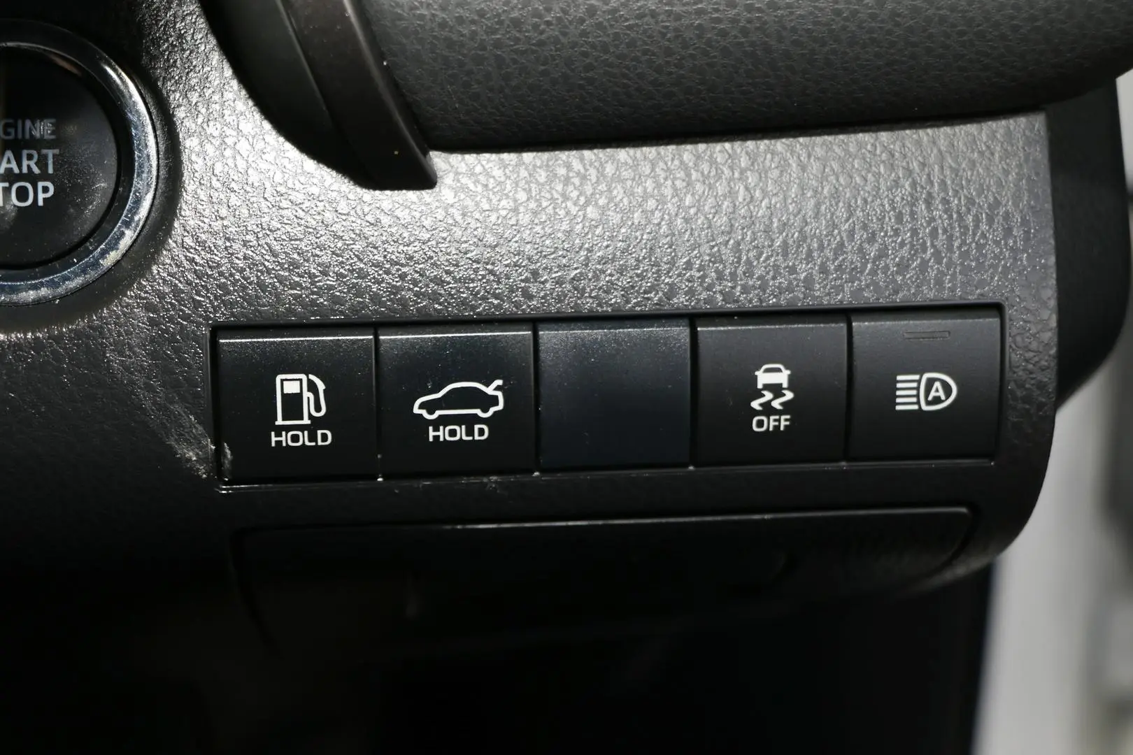 2019 Toyota Camry Gallery Image 20