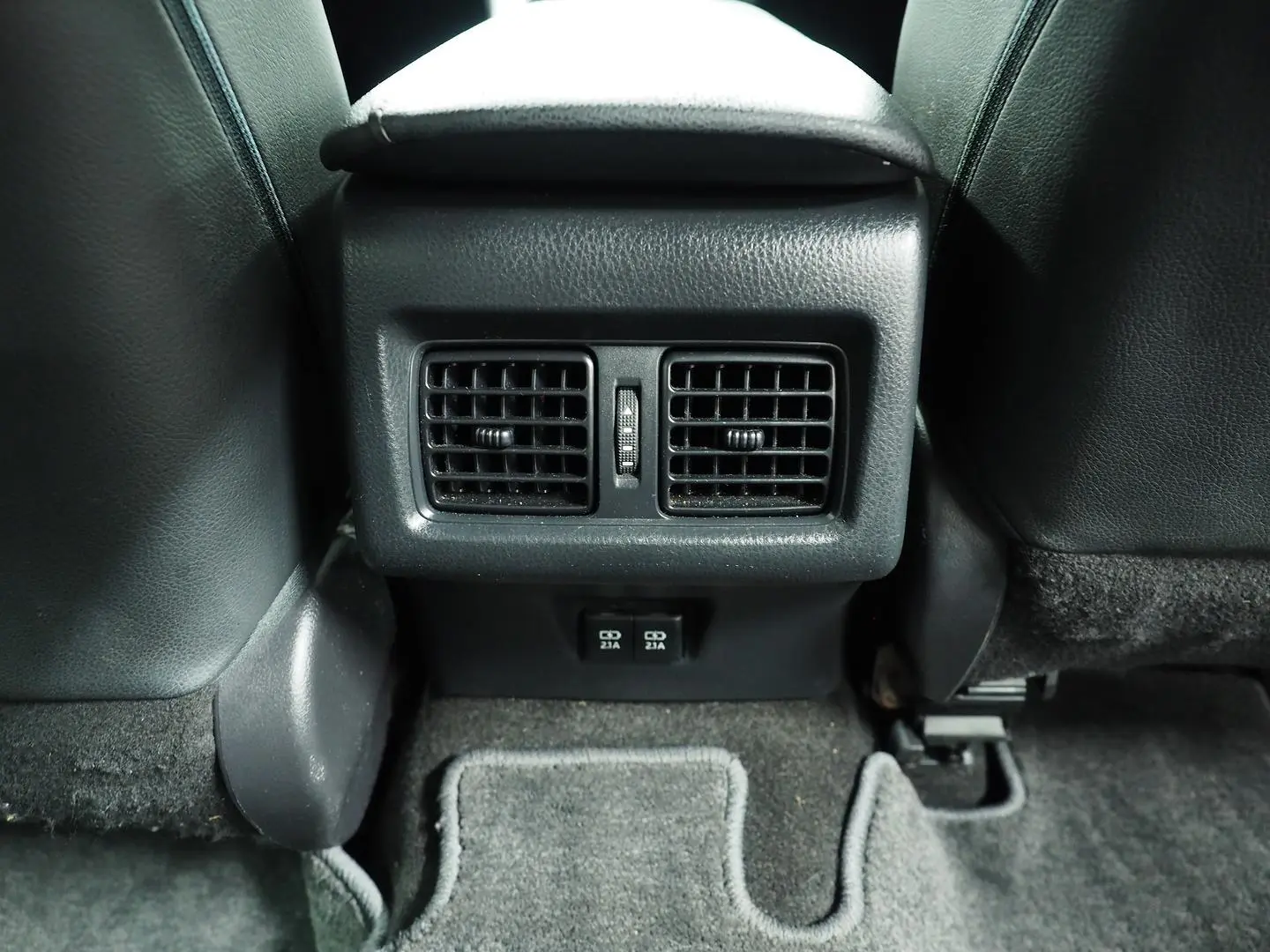 2018 Toyota Camry Gallery Image 20