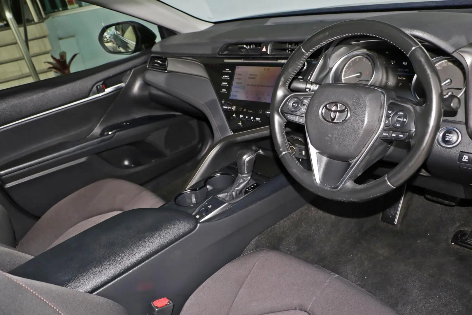 2019 Toyota Camry Image 8