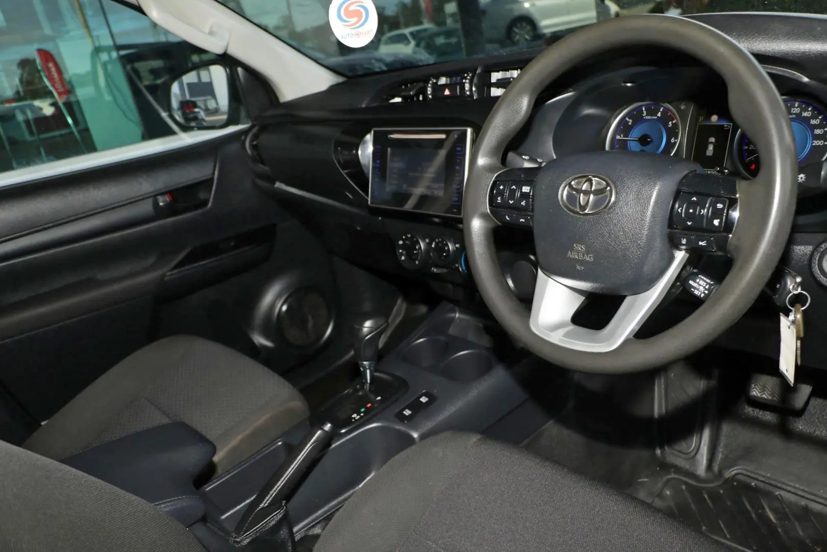 2019 Toyota Hilux Gallery Image 10