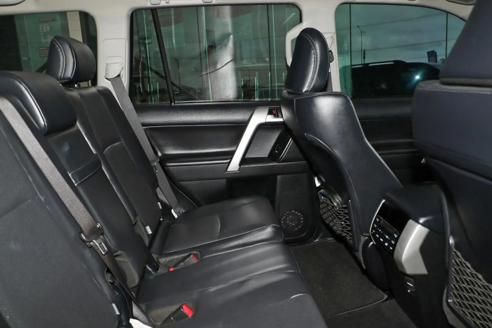 2023 Toyota Landcruiser Prado Gallery Image 11