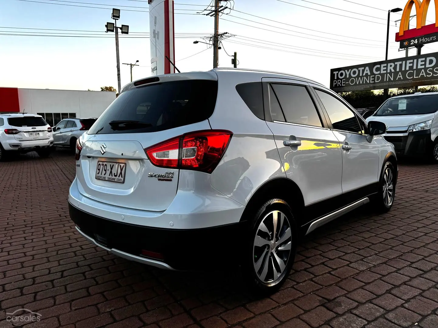 2017 Suzuki S-Cross Image 3