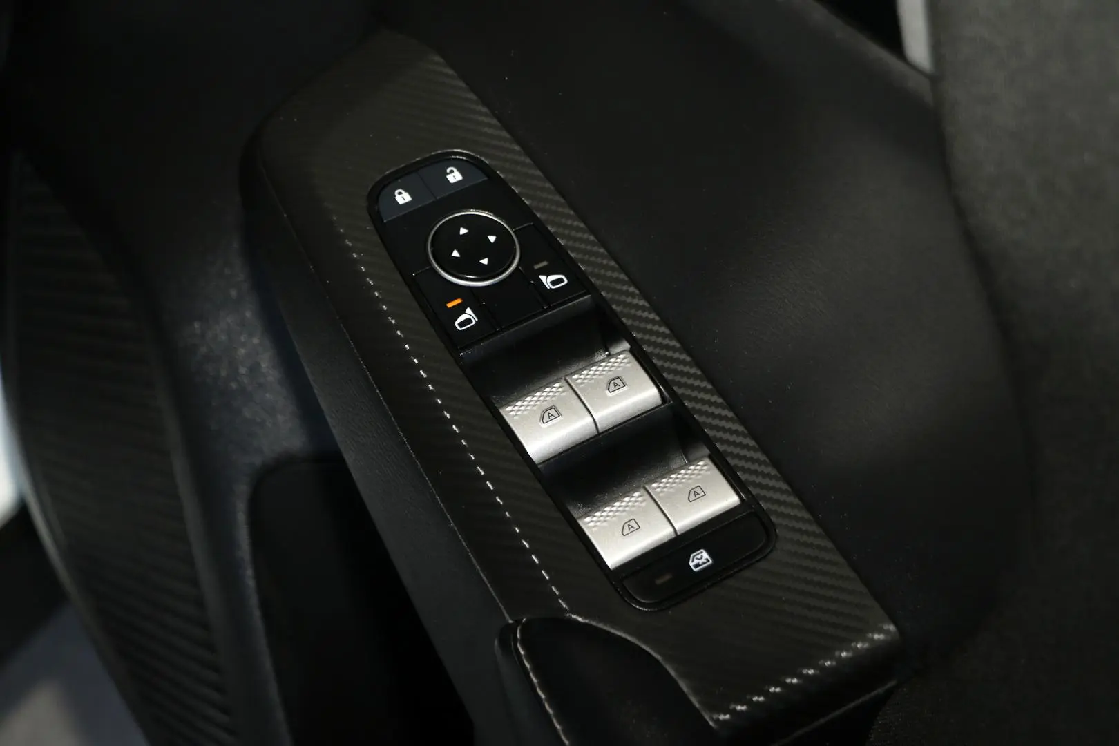 2021 Mitsubishi Outlander Gallery Image 19