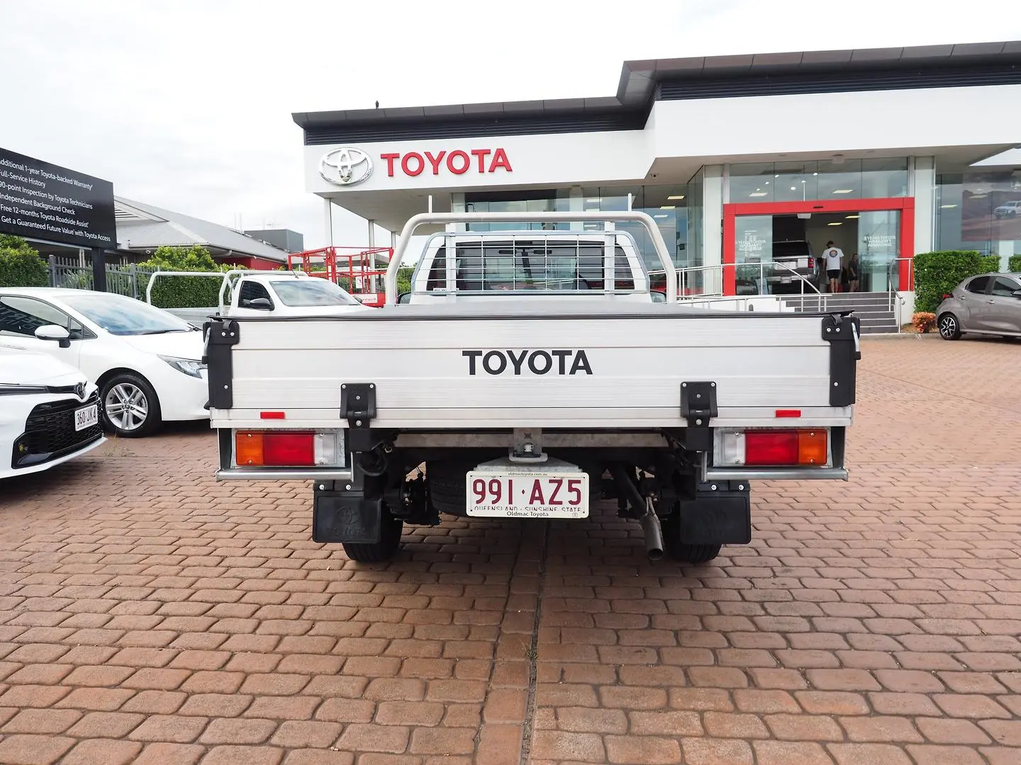 2020 Toyota Hilux Gallery Image 6