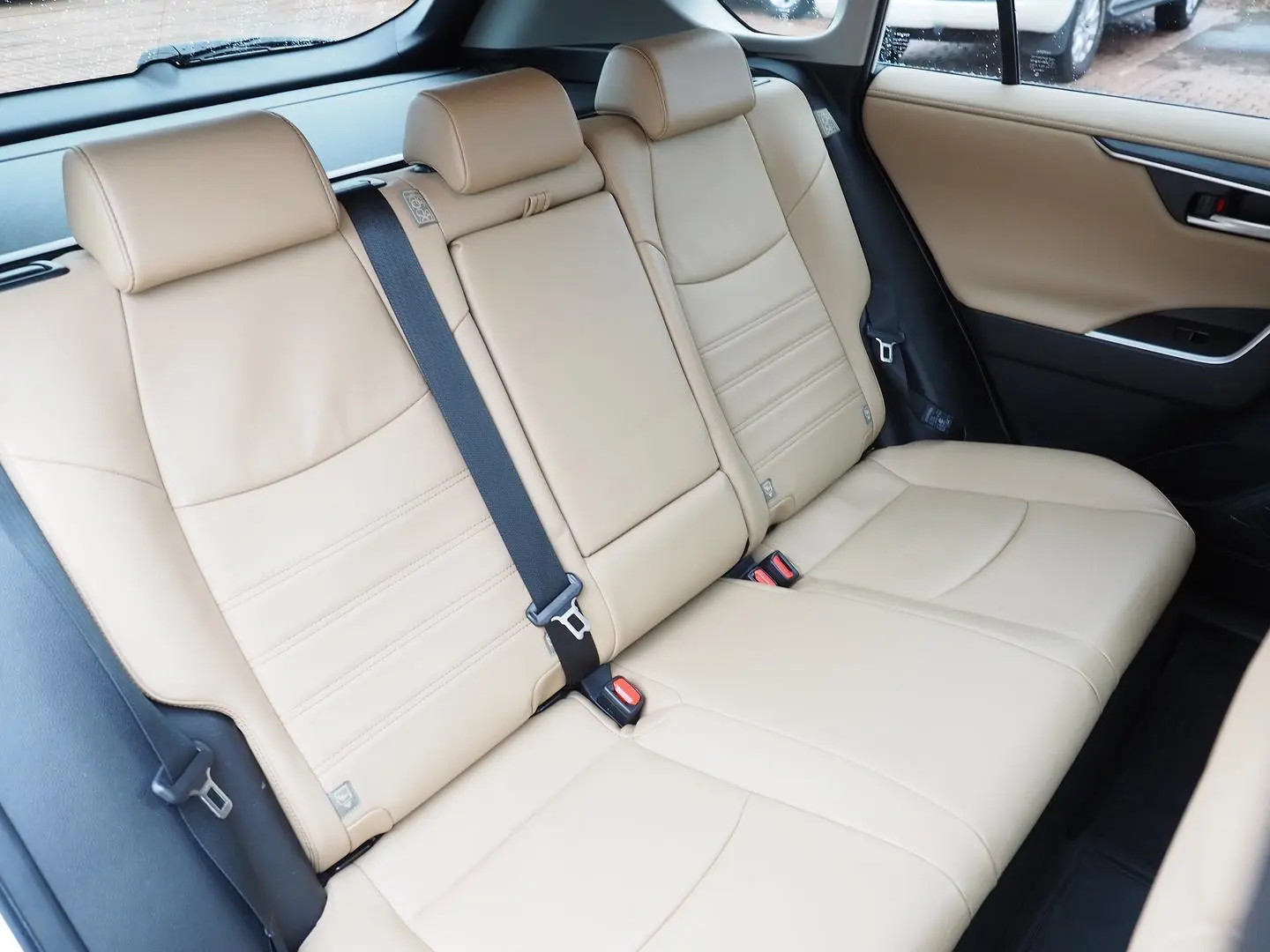 2021 Toyota RAV4 Gallery Image 24
