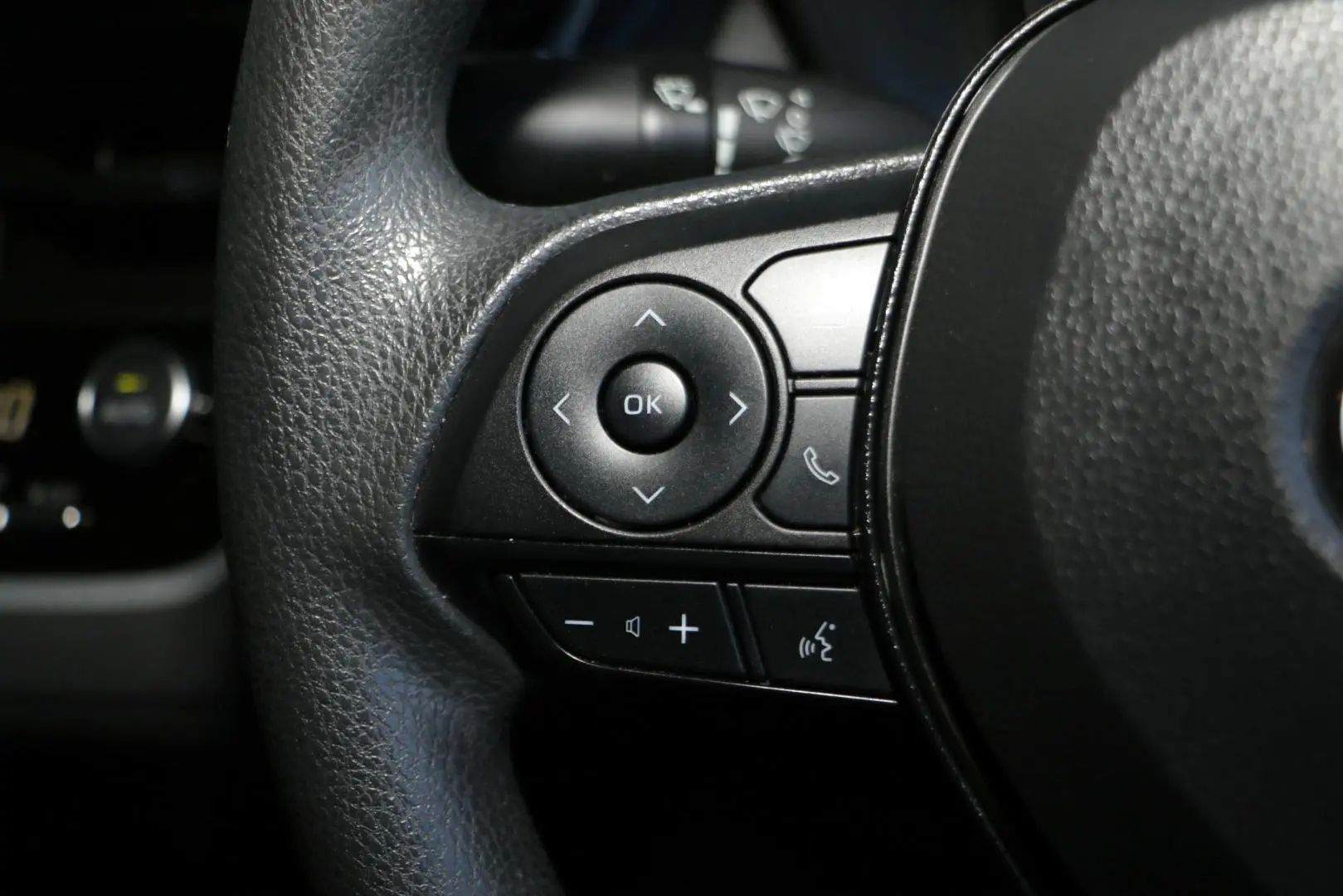 2023 Toyota Corolla Gallery Image 18