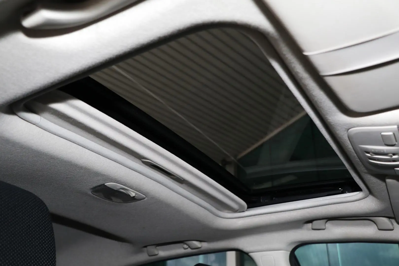 2015 Subaru Impreza Gallery Image 14