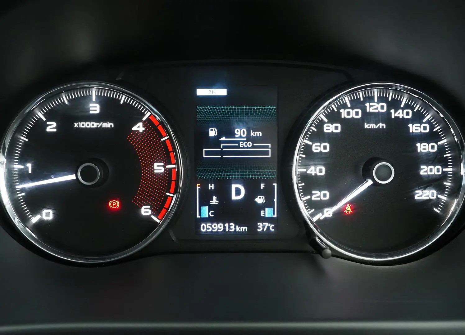 2022 Mitsubishi Pajero Sport Gallery Image 28