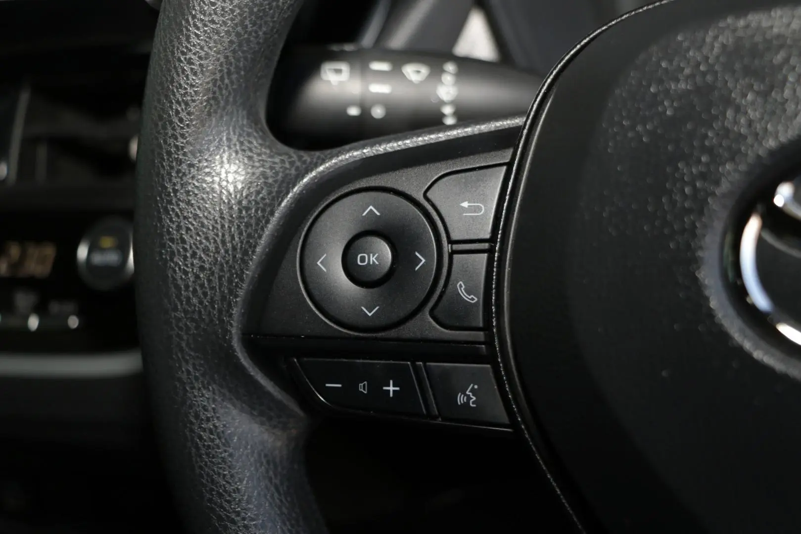 2023 Toyota Corolla Cross Gallery Image 14