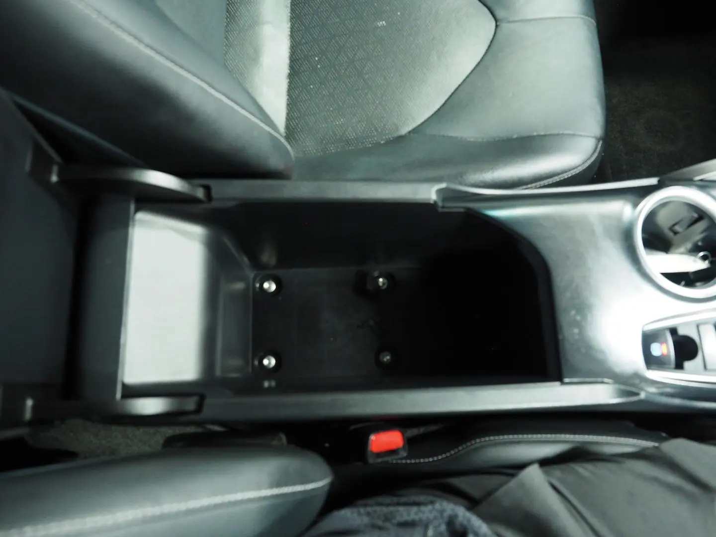 2018 Toyota Camry Gallery Image 22