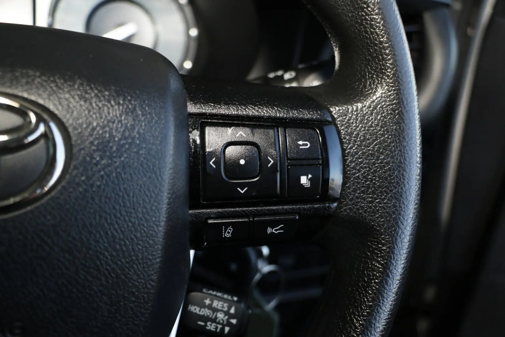 2021 Toyota Hilux Gallery Image 14