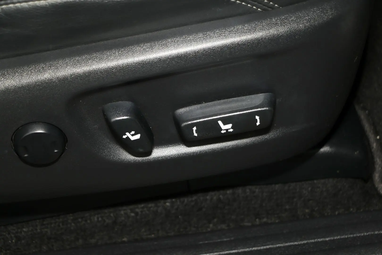2020 Toyota Landcruiser Prado Gallery Image 13