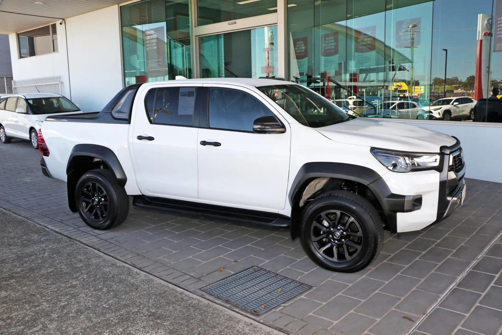 2025 Toyota Hilux Gallery Image 6