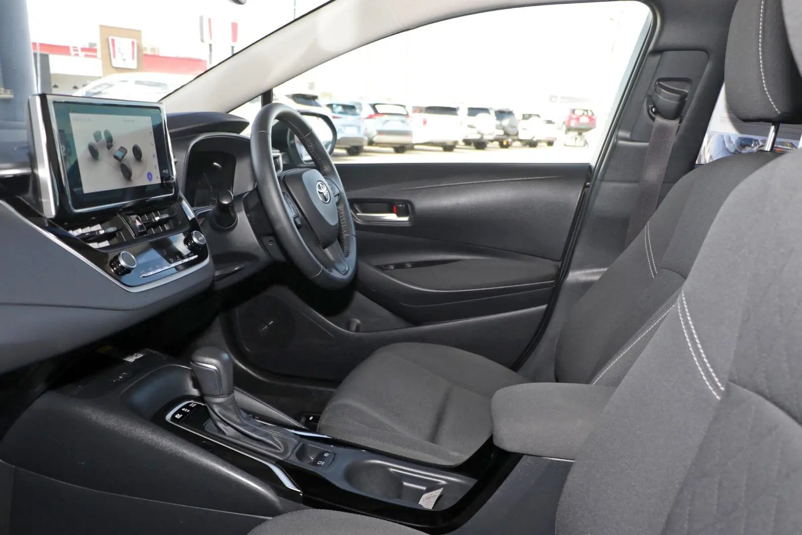 2025 Toyota Corolla Gallery Image 9