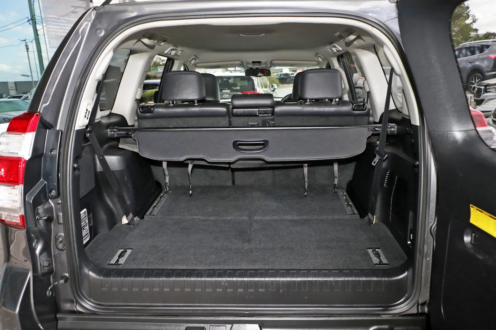 2014 Toyota Landcruiser Prado Gallery Image 22