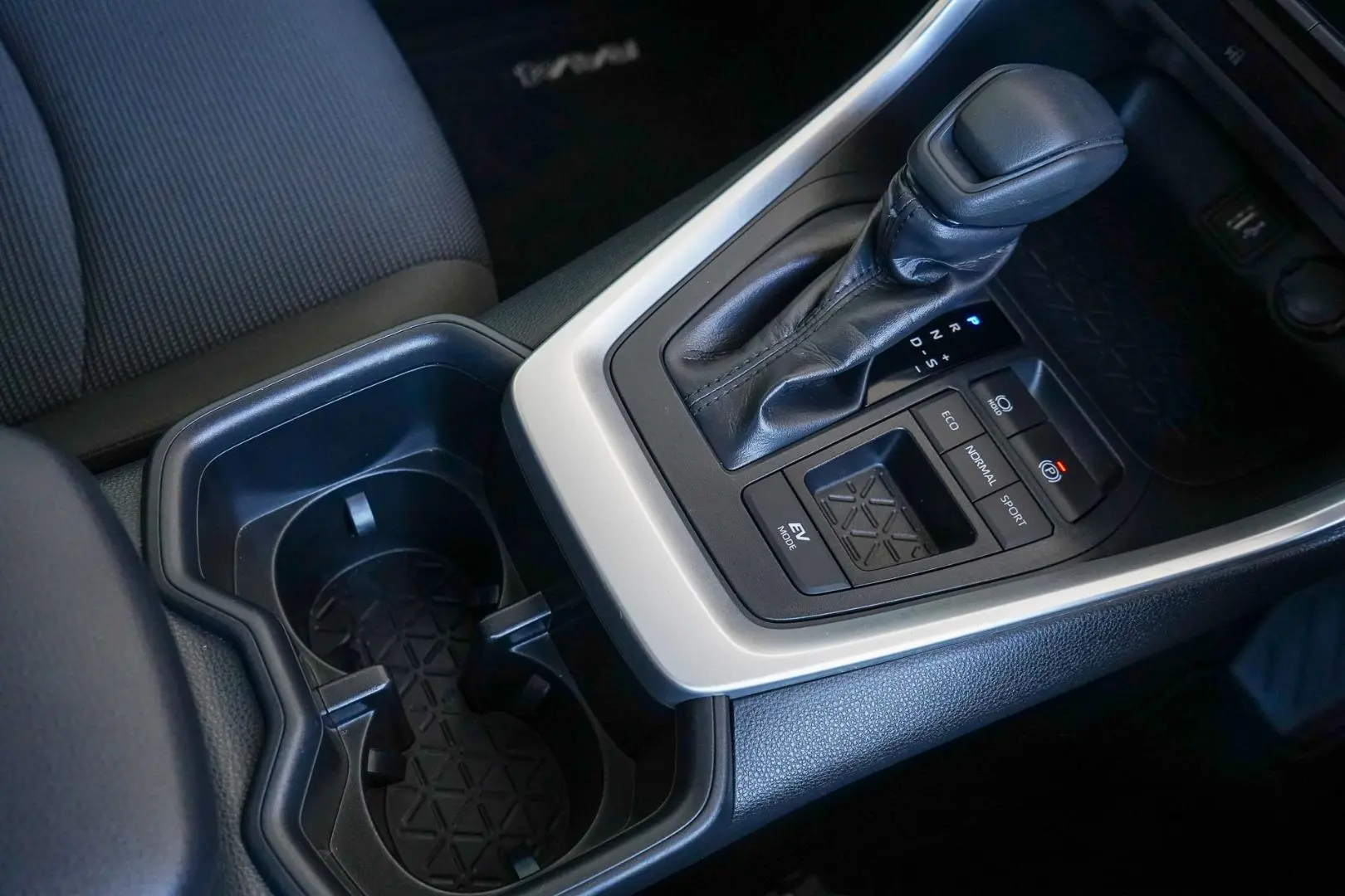 2025 Toyota RAV4 Gallery Image 20