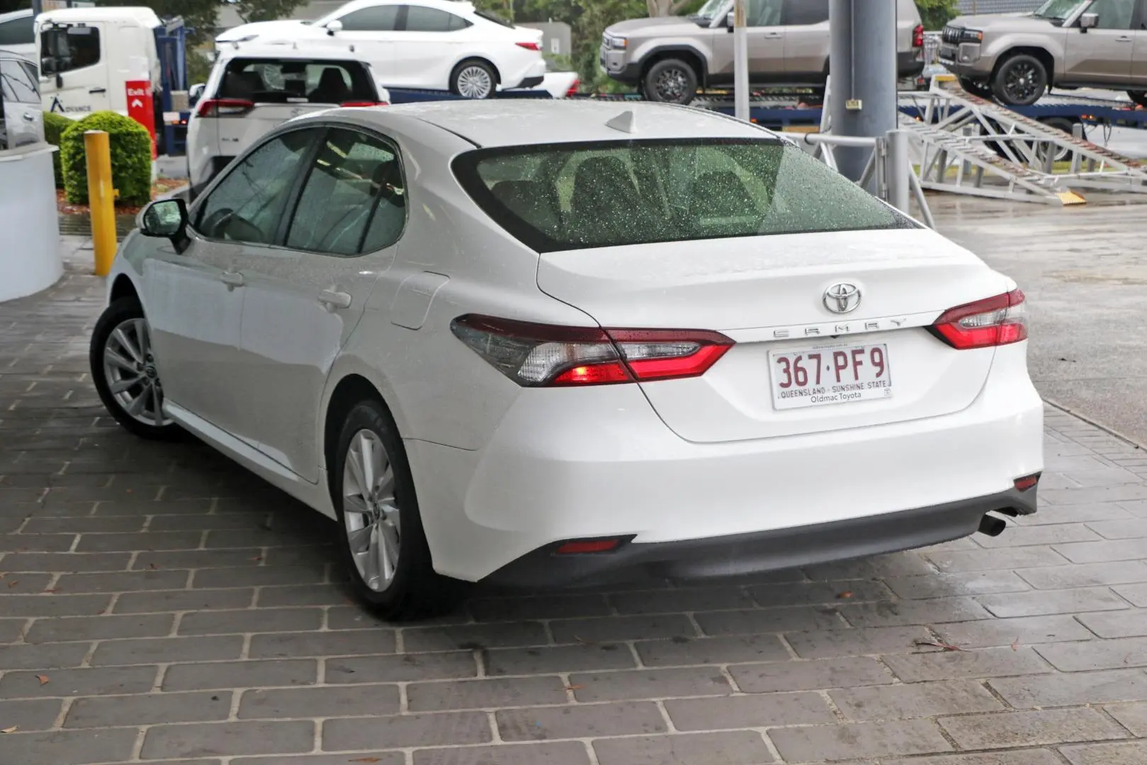 2021 Toyota Camry Gallery Image 2