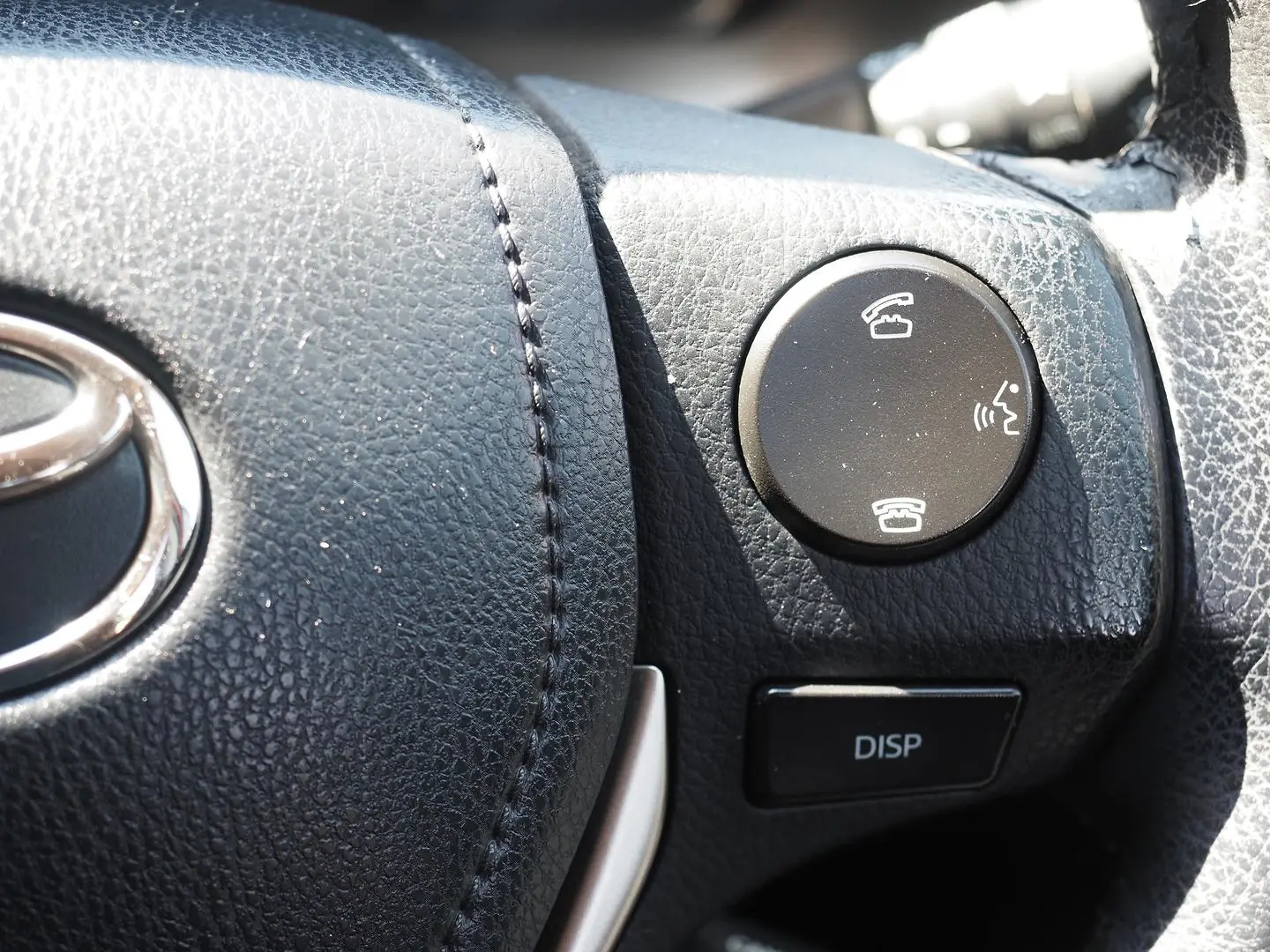 2015 Toyota RAV4 Gallery Image 20