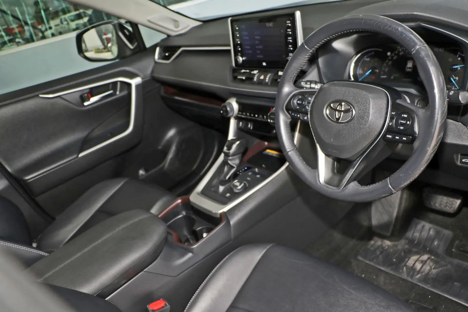 2020 Toyota Rav4 Gallery Image 6