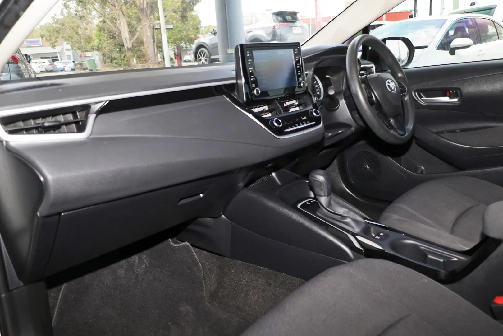 2020 Toyota Corolla Gallery Image 6