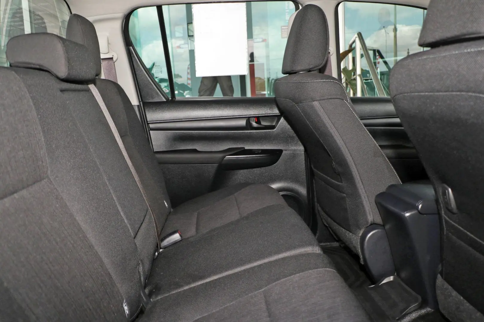 2021 Toyota Hilux Gallery Image 9