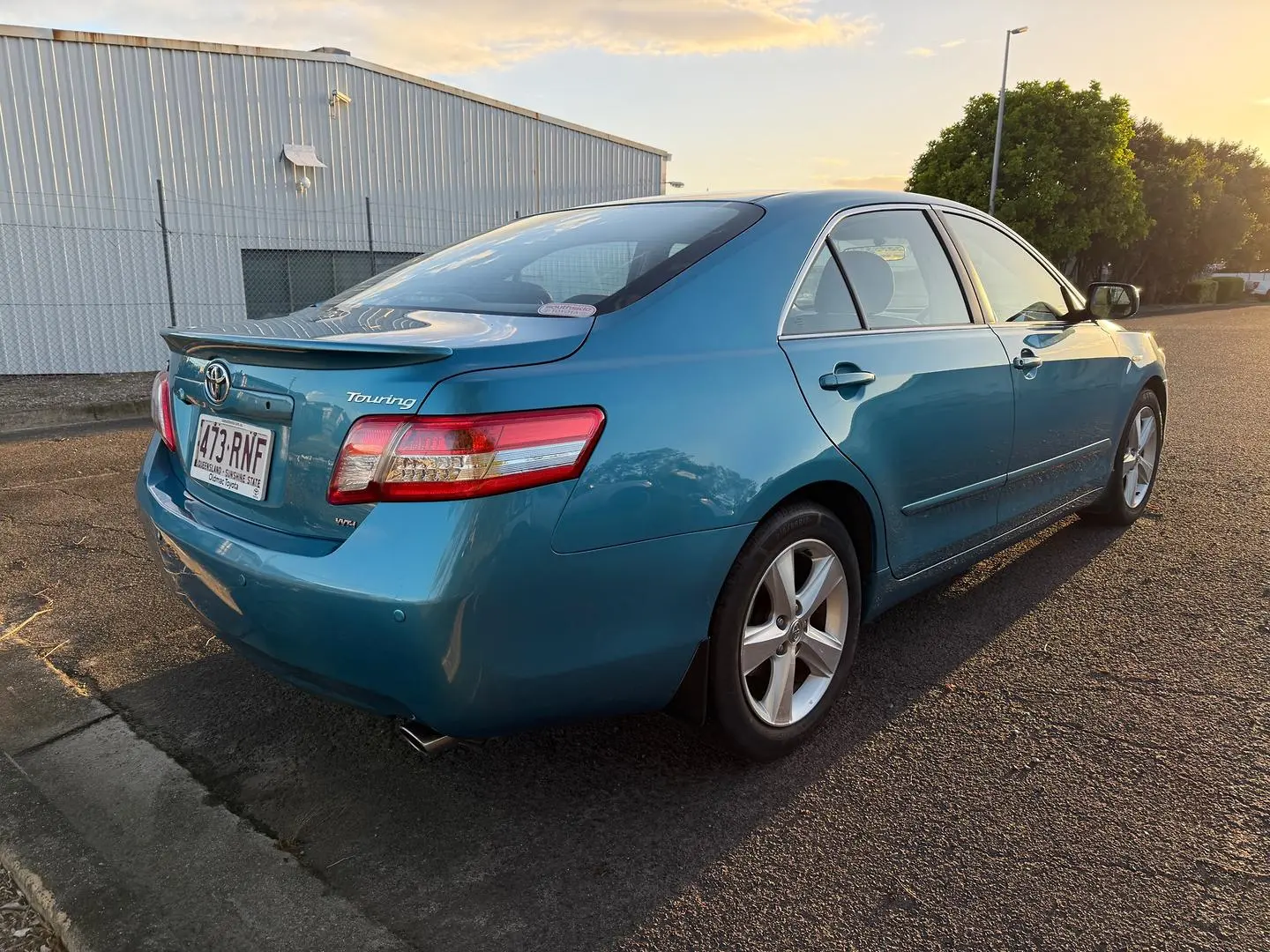 2010 Toyota Camry Gallery Image 2