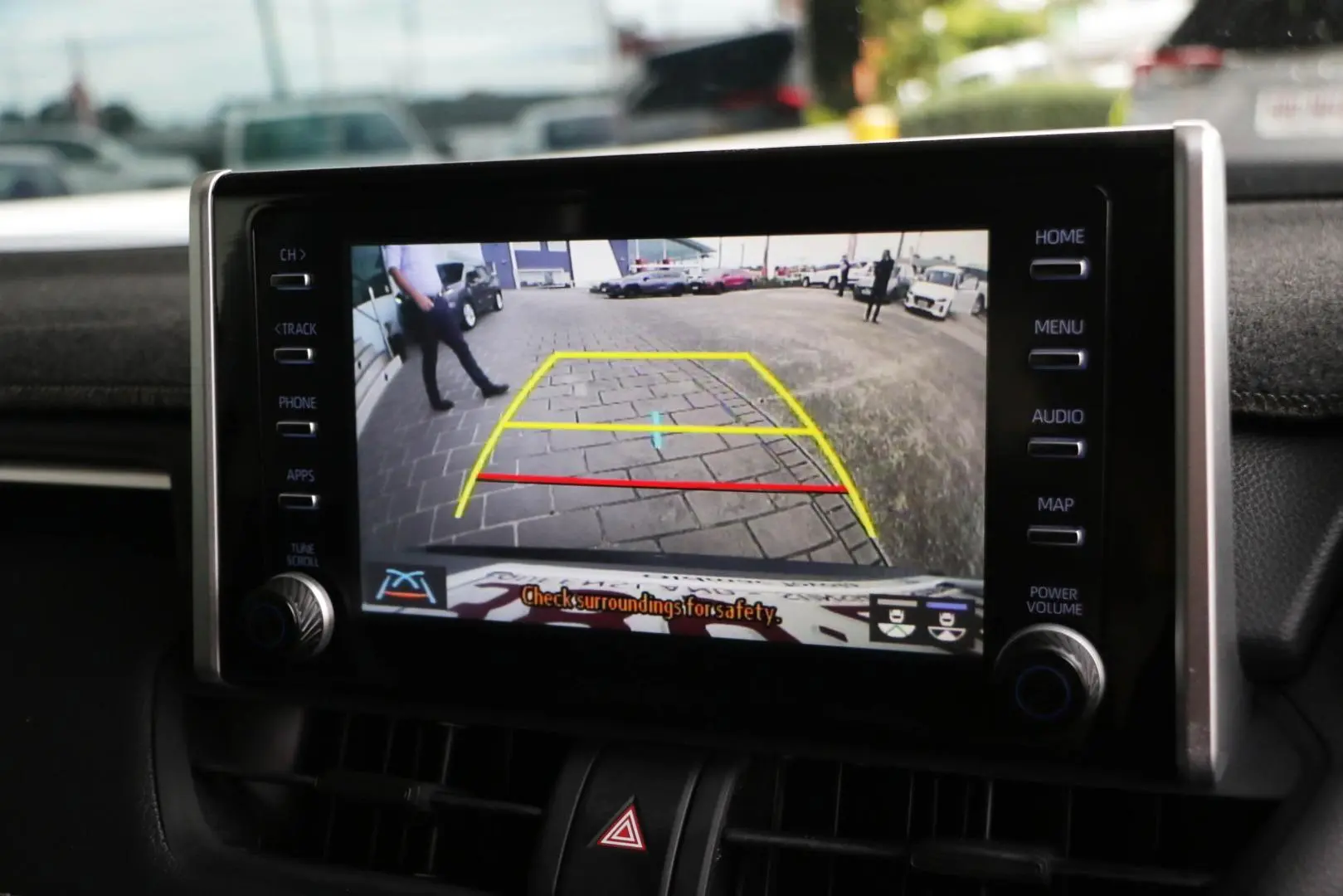 2019 Toyota RAV4 Gallery Image 11