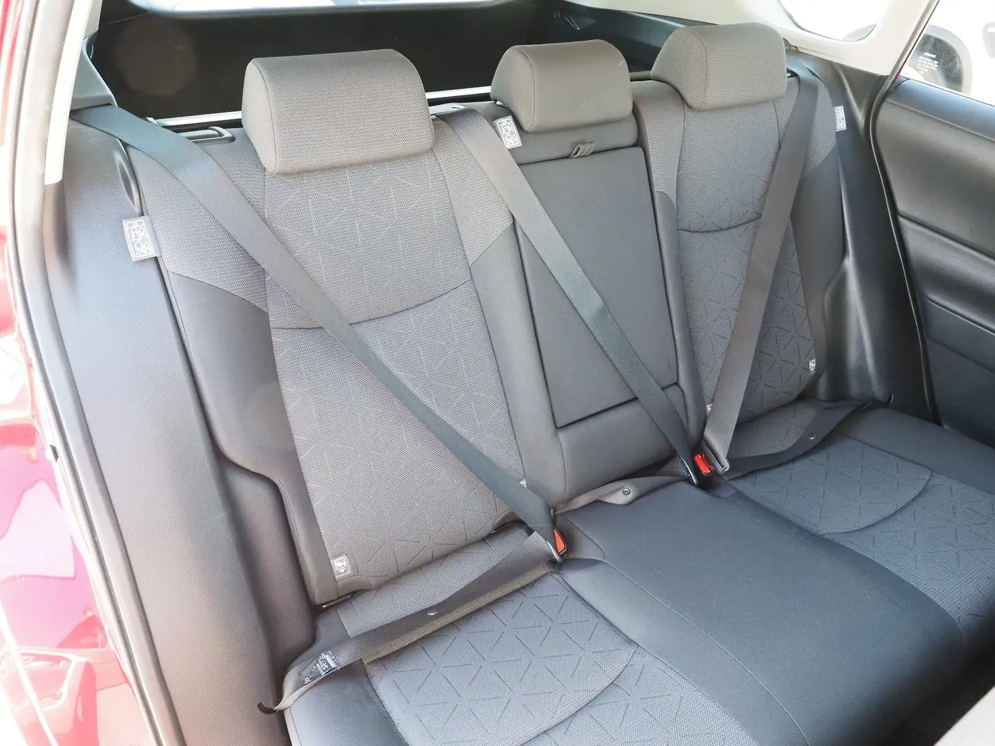 2019 Toyota RAV4 Gallery Image 12