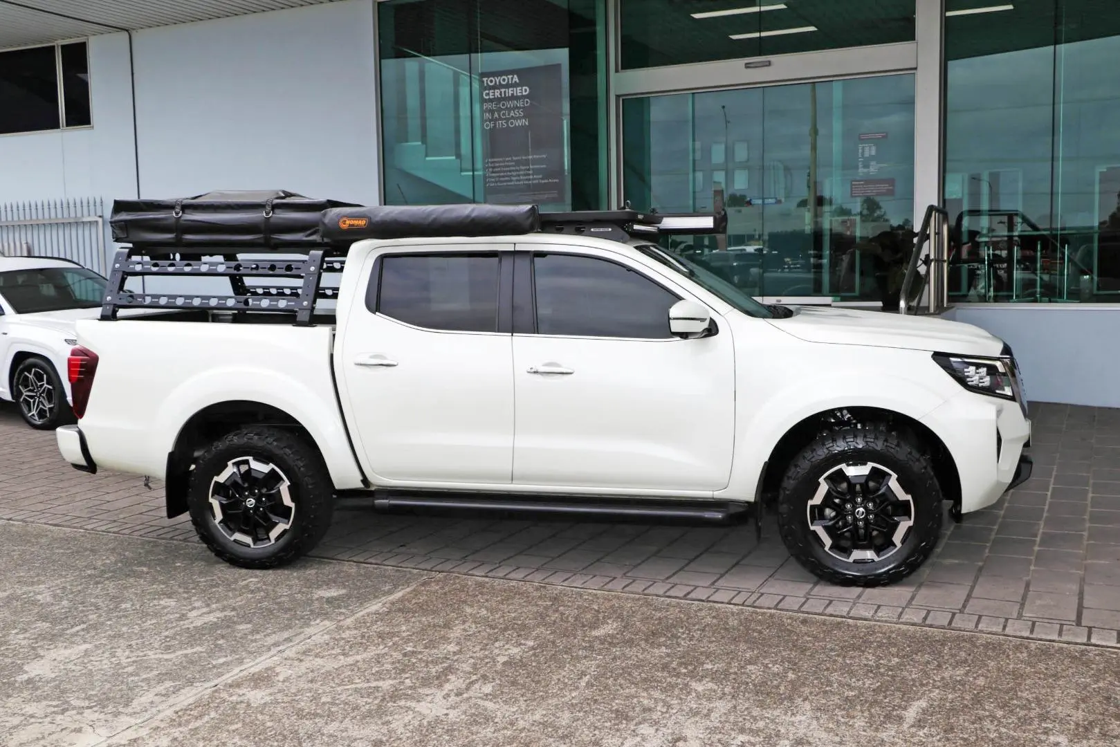 2022 Nissan Navara Gallery Image 5
