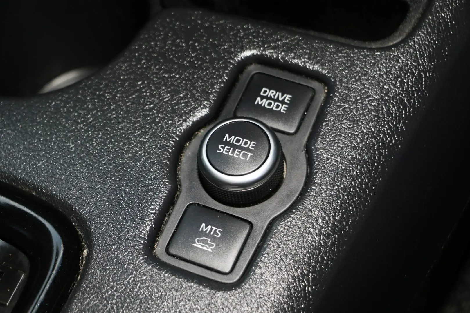 2024 Toyota Hilux Gallery Image 17