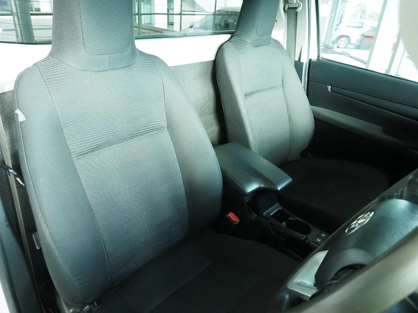 2021 Toyota Hilux Gallery Image 16