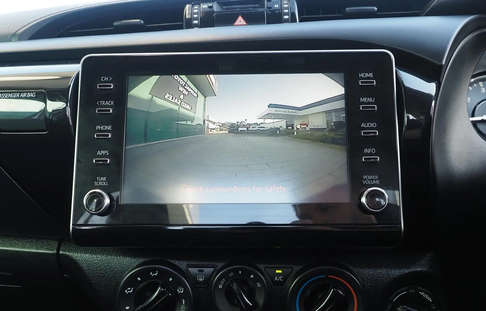 2023 Toyota Hilux Gallery Image 23