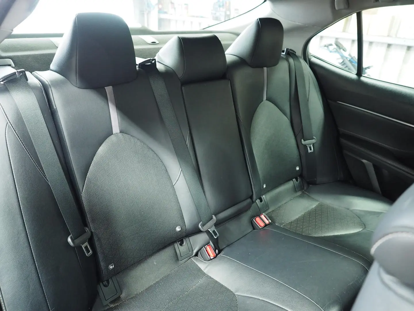 2018 Toyota Camry Gallery Image 18