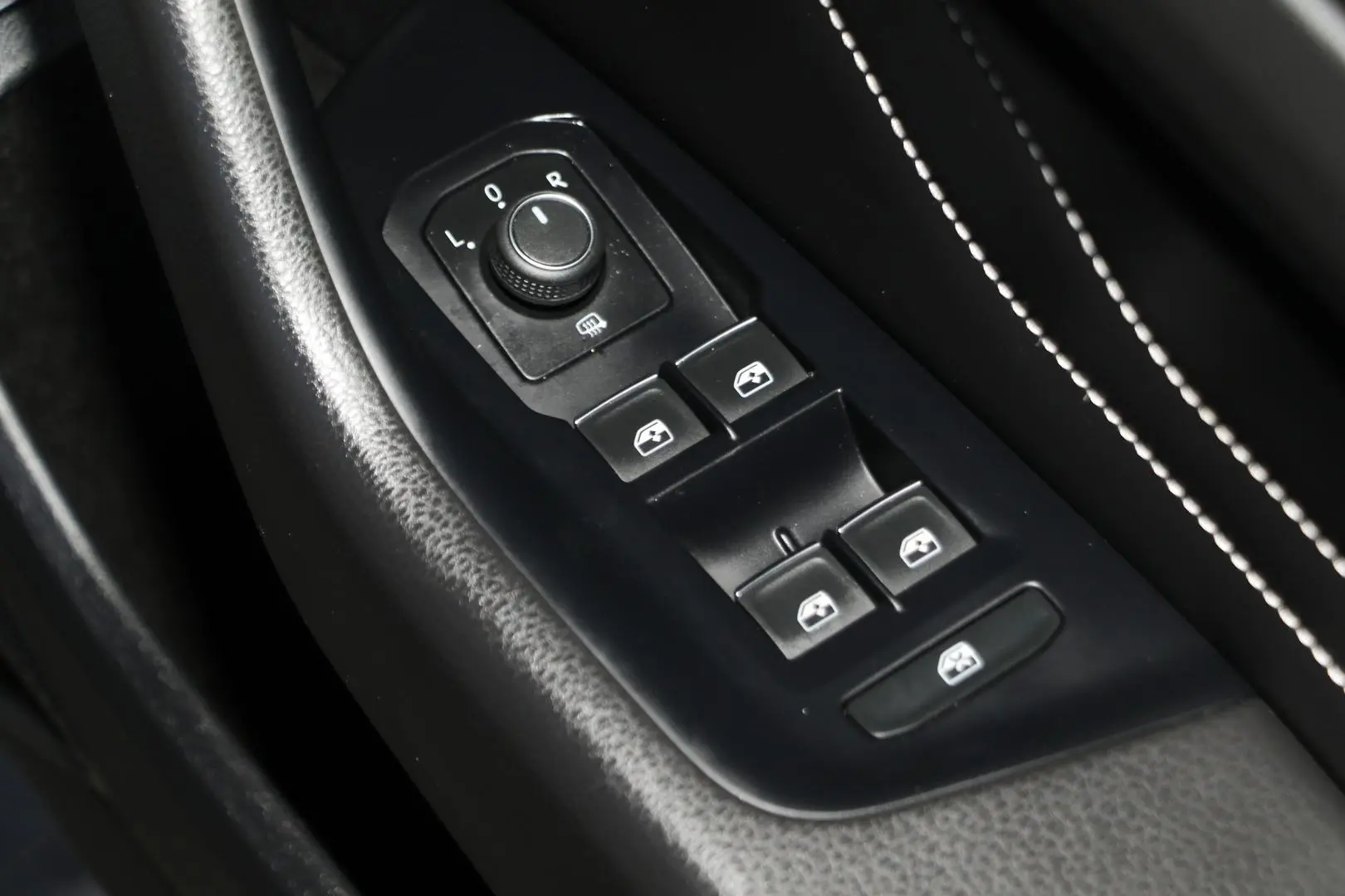 2022 Volkswagen Passat Gallery Image 19