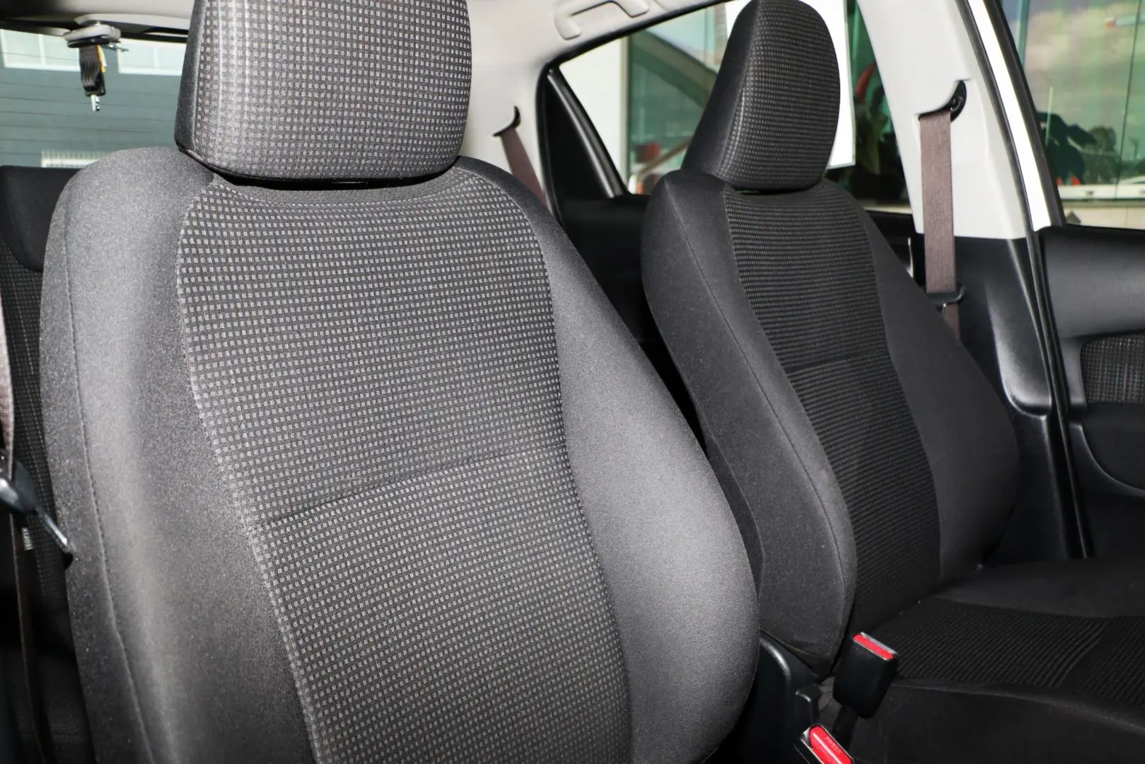 2019 Toyota Yaris Gallery Image 9