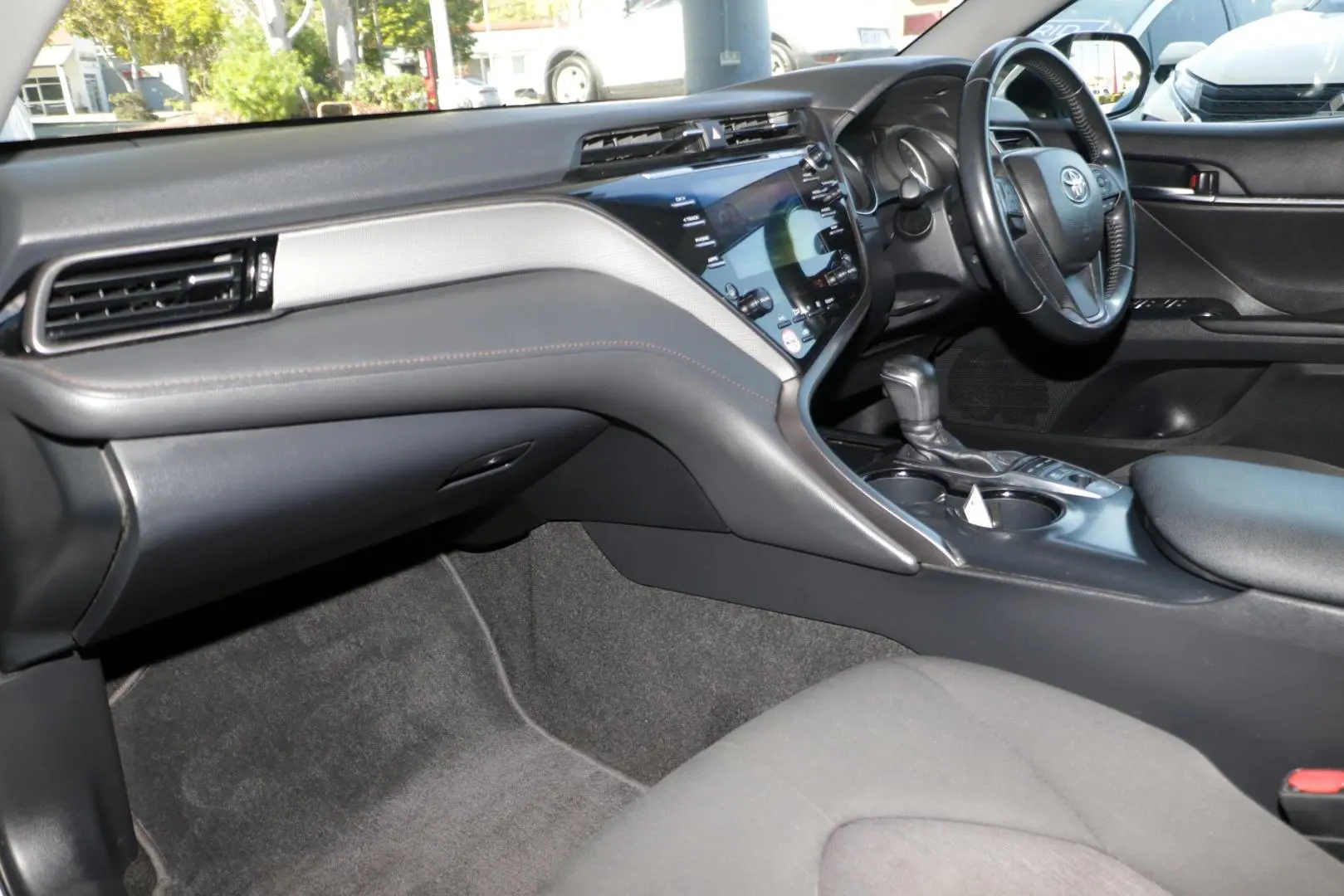 2021 Toyota Camry Gallery Image 7