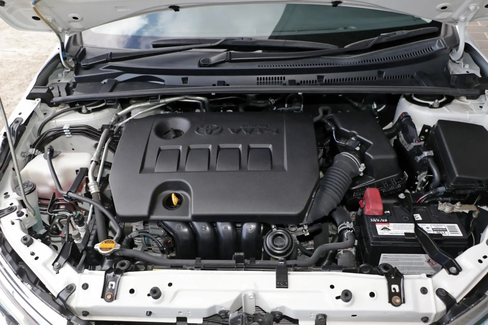 2017 Toyota Corolla Gallery Image 19